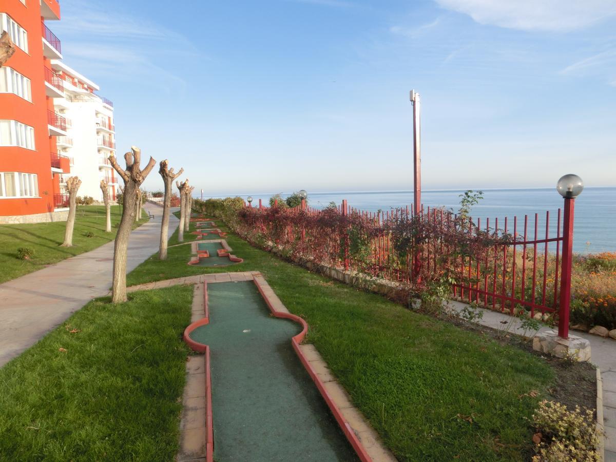 Sea View Crown Apartment On Complex With Pools And Beach, Sveti Vlas Eksteriør billede