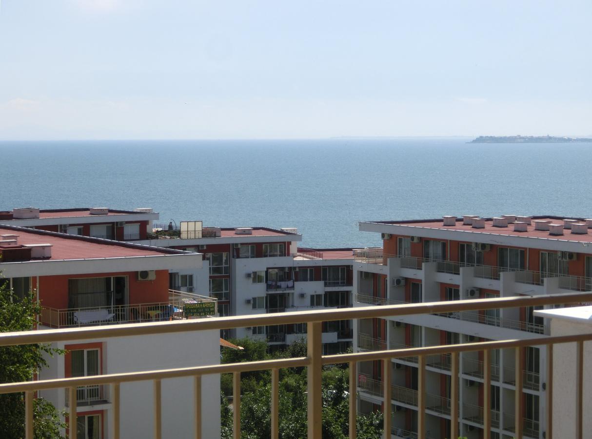 Sea View Crown Apartment On Complex With Pools And Beach, Sveti Vlas Eksteriør billede